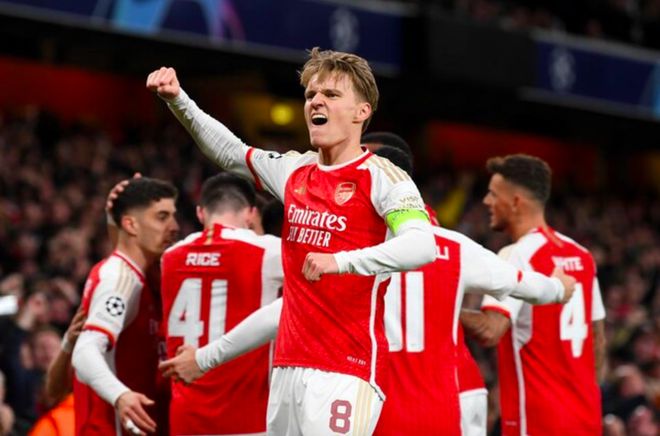 包含凯恩在阿森纳比赛中高光表现，挺进下一轮引发热议！的词条